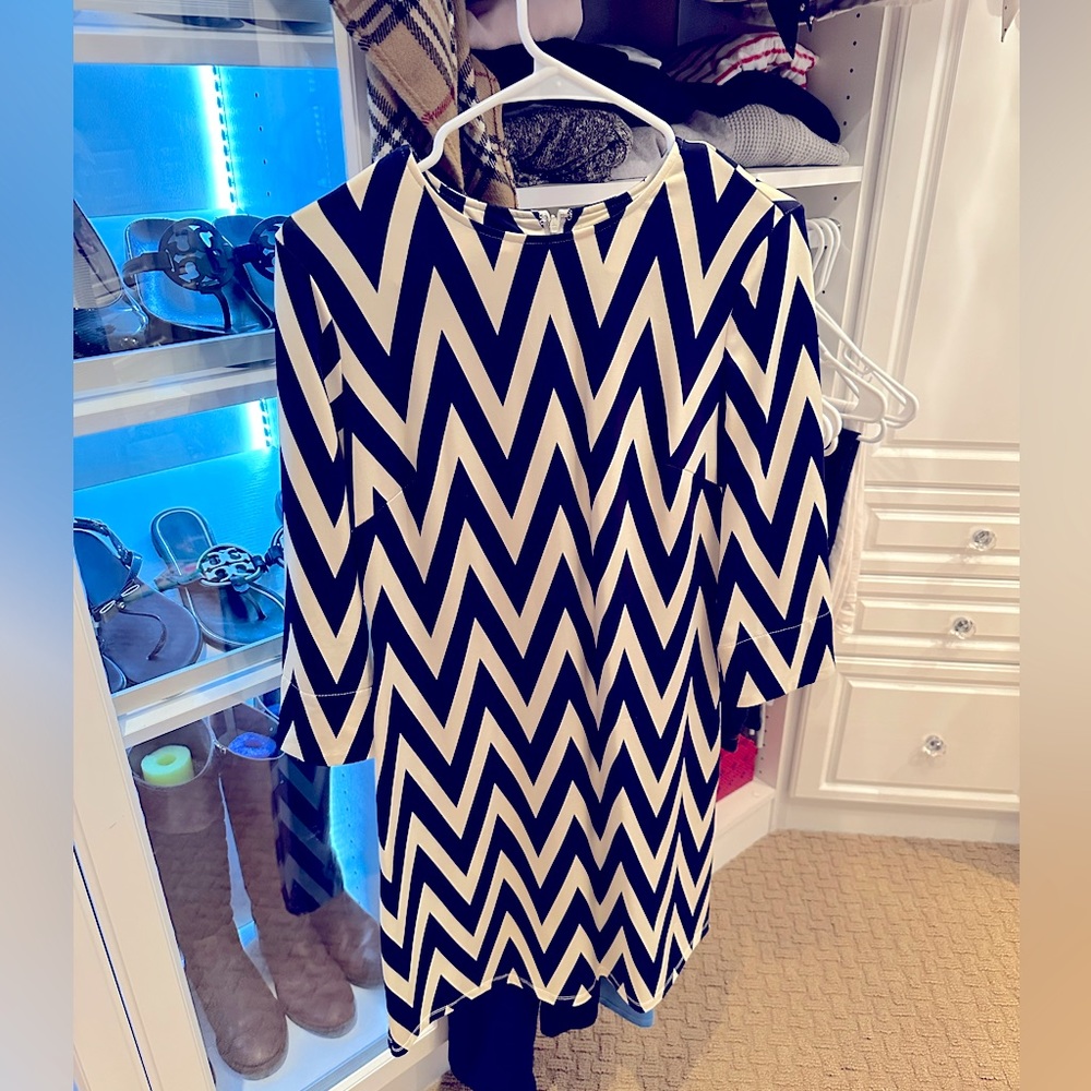 JB By Julie Brown Maggie Long-Sleeve Chevron Stretch-Knit Dress Size Medium